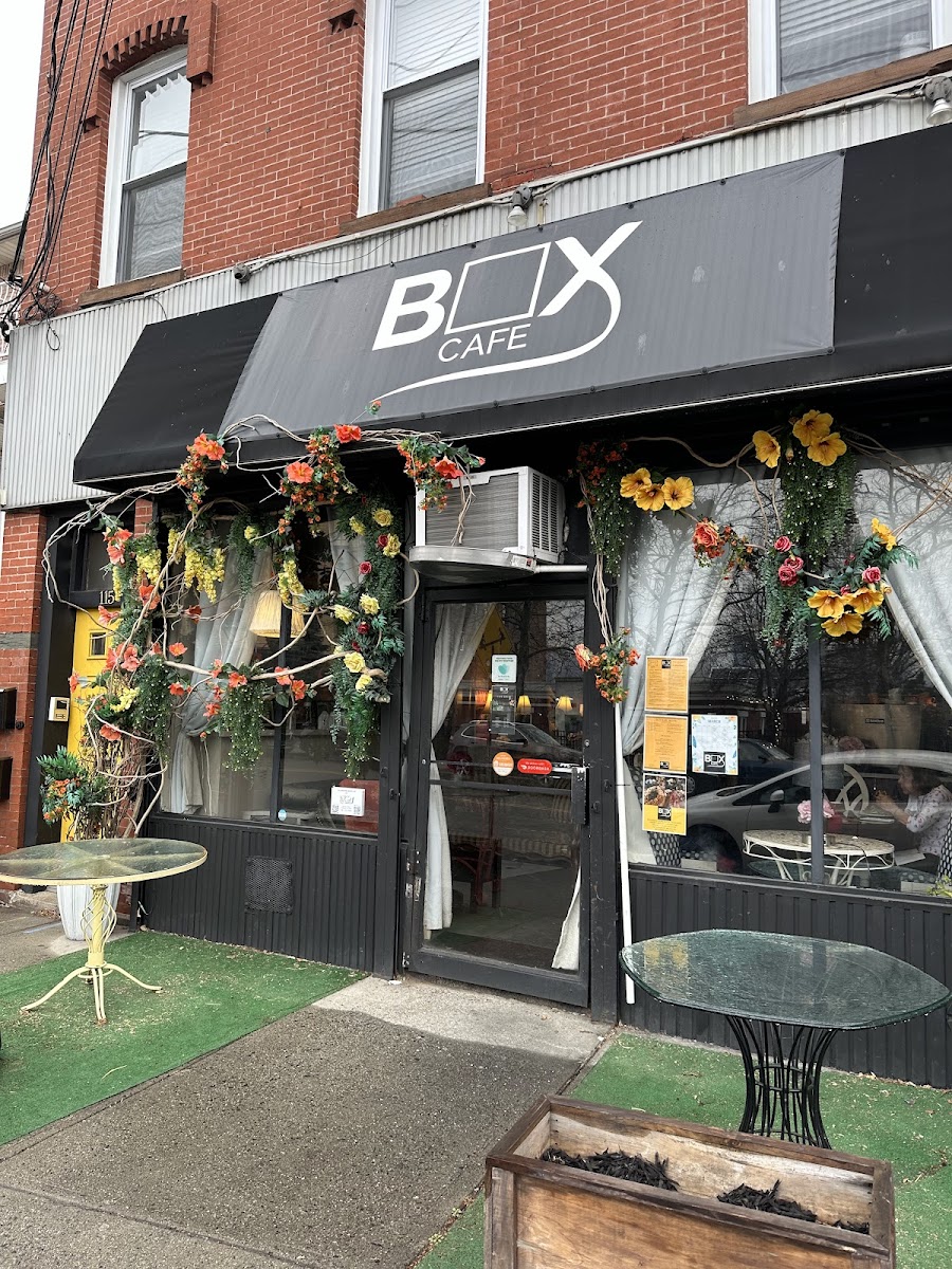 Box Cafe